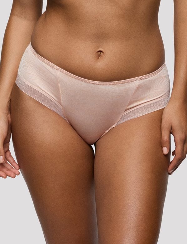Briana hotpants
